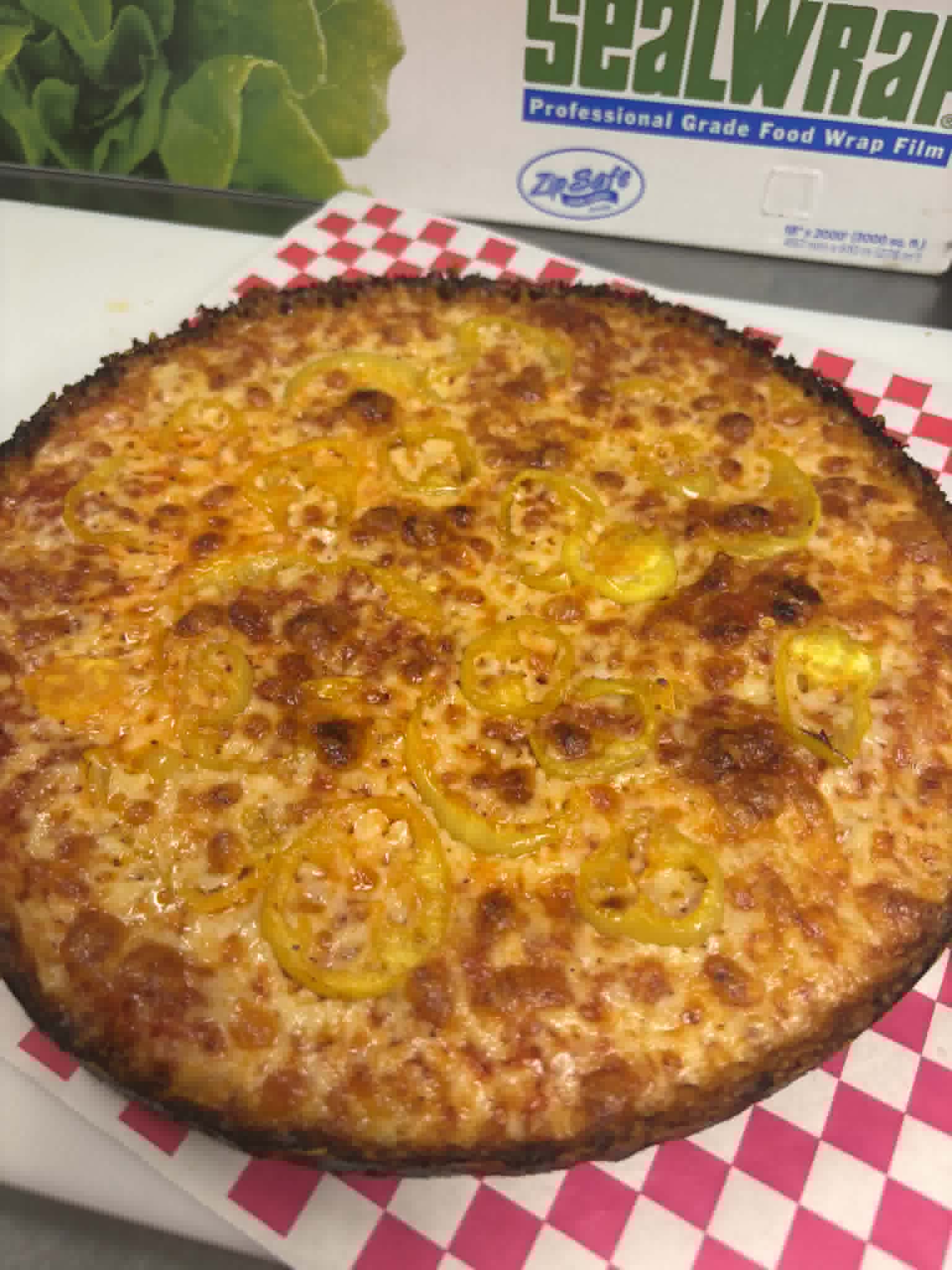 Banana pepper pizza with crispy crust